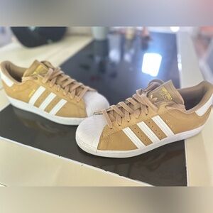 Adidas Men’s Super Star Shoe Size 10